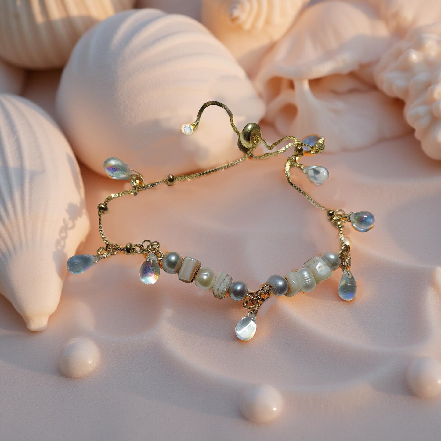 Sea Side Cultured Pearl and Shell Bracelet