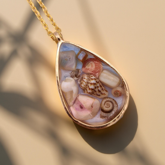 Sea Side Shells Pendant Necklace